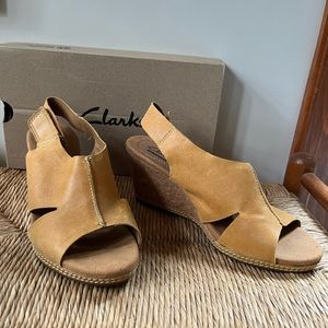 Clarks wedge sandal